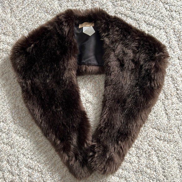 Faux fur shawl - Picture 1 of 2